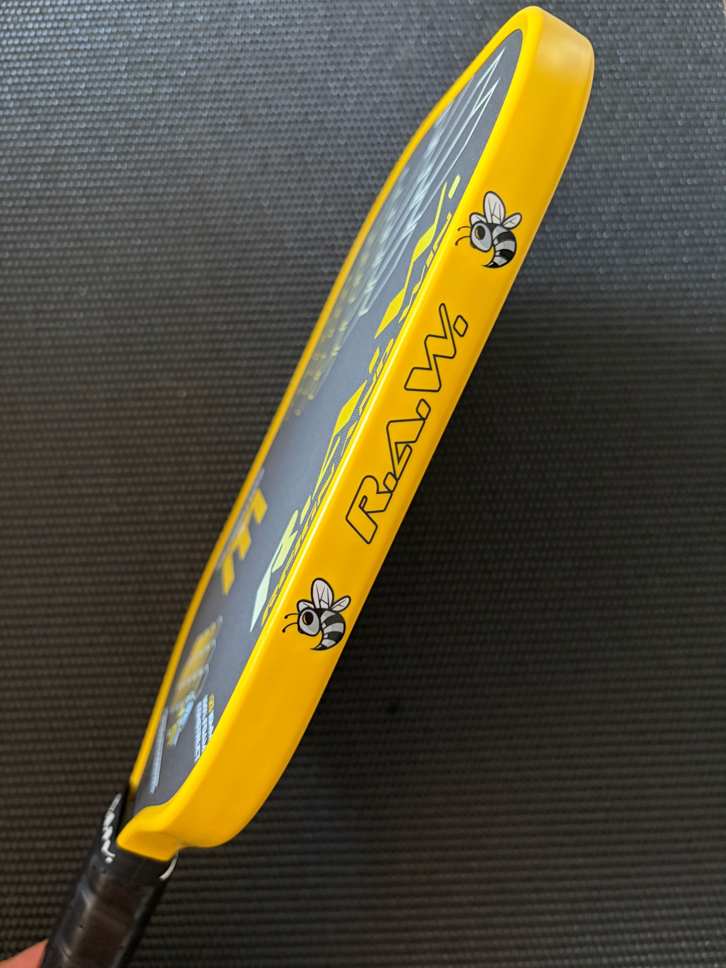 Apis Dorsata Excluder Pro Foam Core 4.0 *NEW*