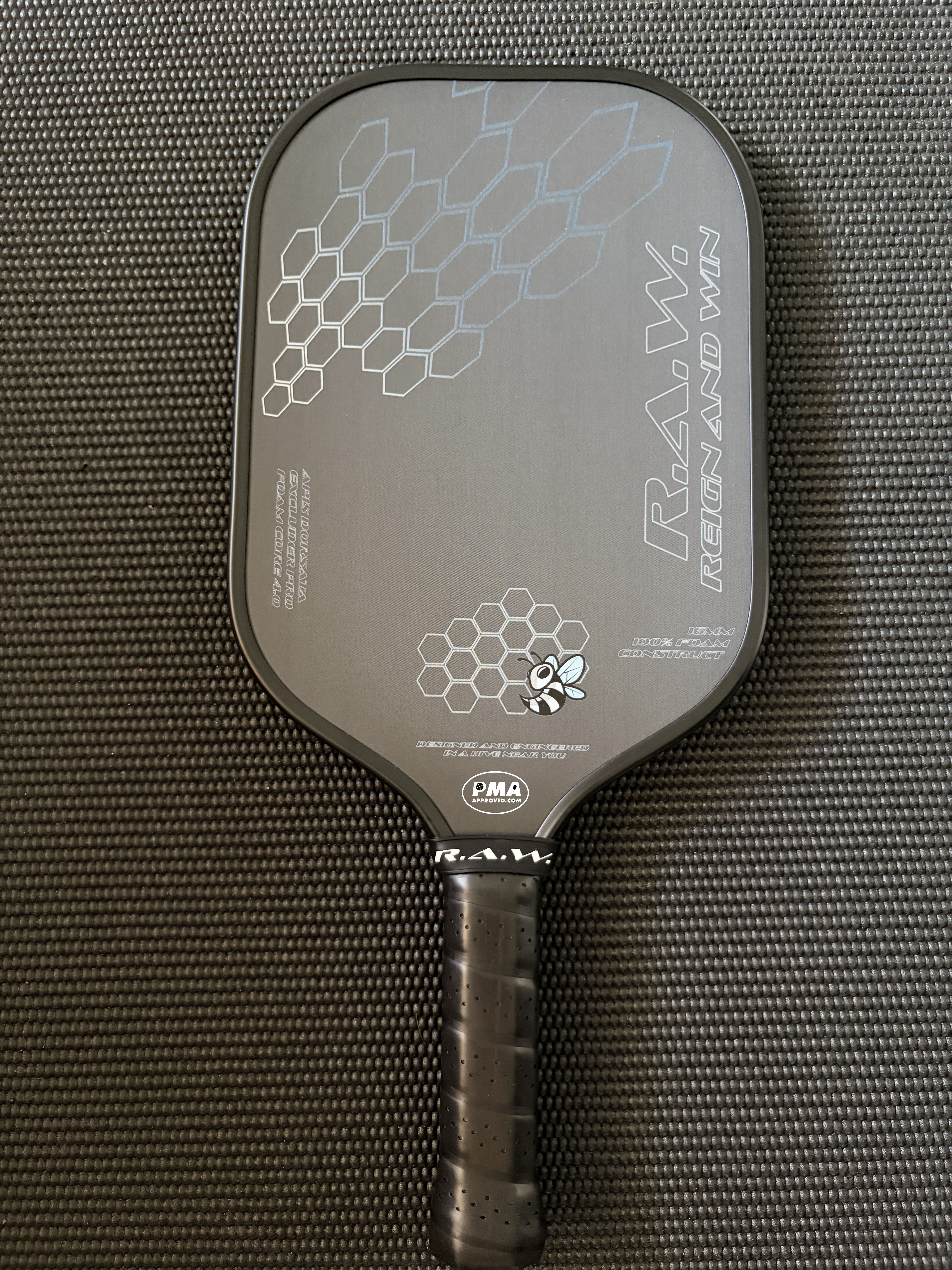 Apis Dorsata Excluder Pro Foam Core 4.0 *NEW* – Reign-And-Win
